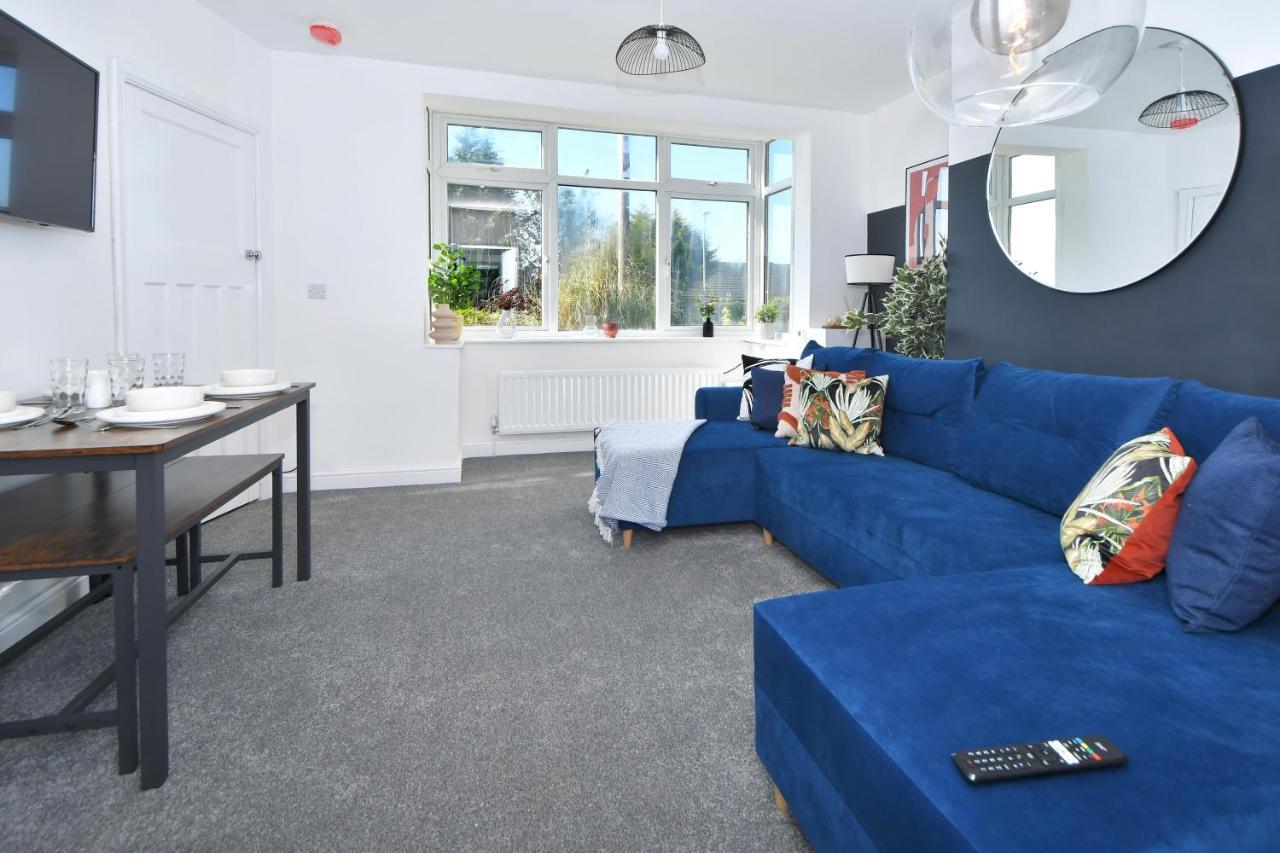 Lily House By Yourstays - Cosy 3 Bedroom House In Crewe Exteriér fotografie